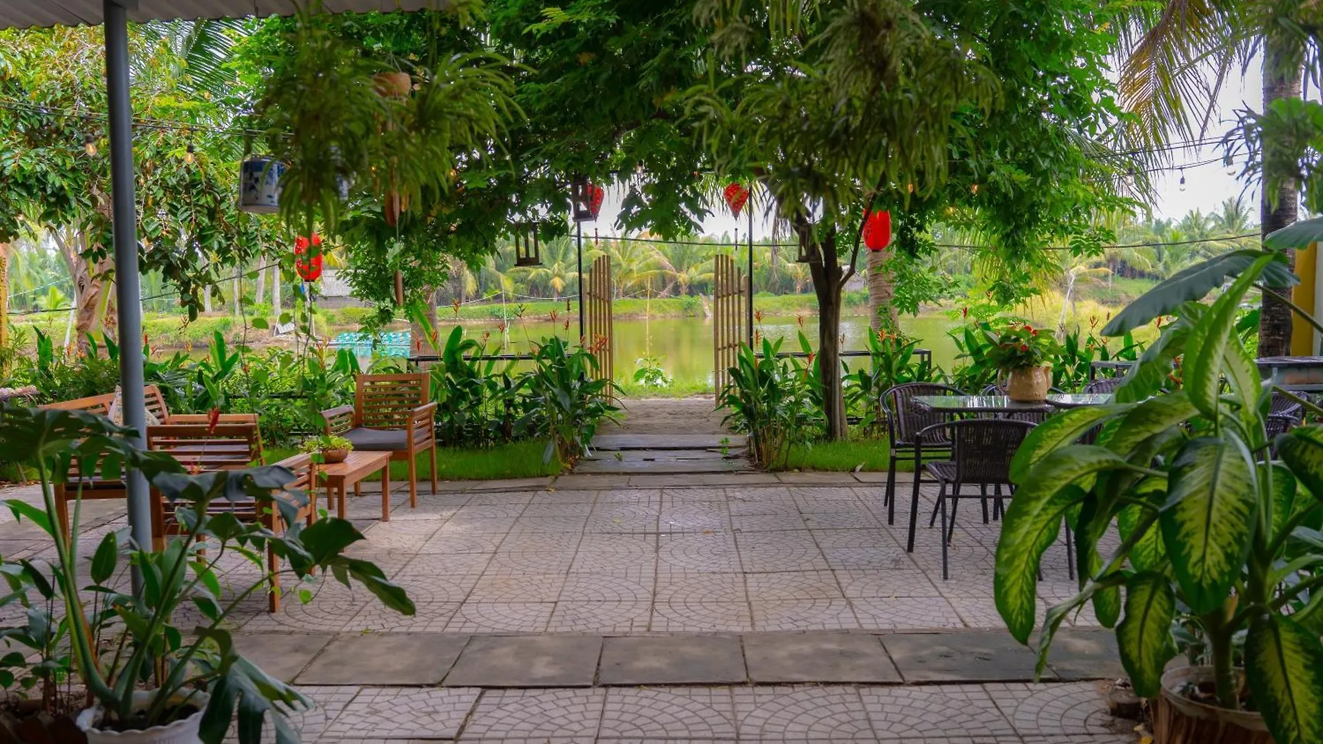 Laoxao Lakeview Homestay ホイアン ベトナム